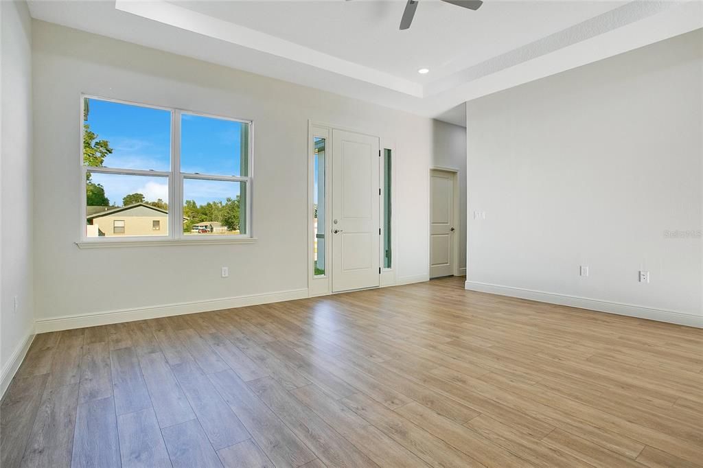 Active With Contract: $295,000 (4 beds, 2 baths, 1681 Square Feet)