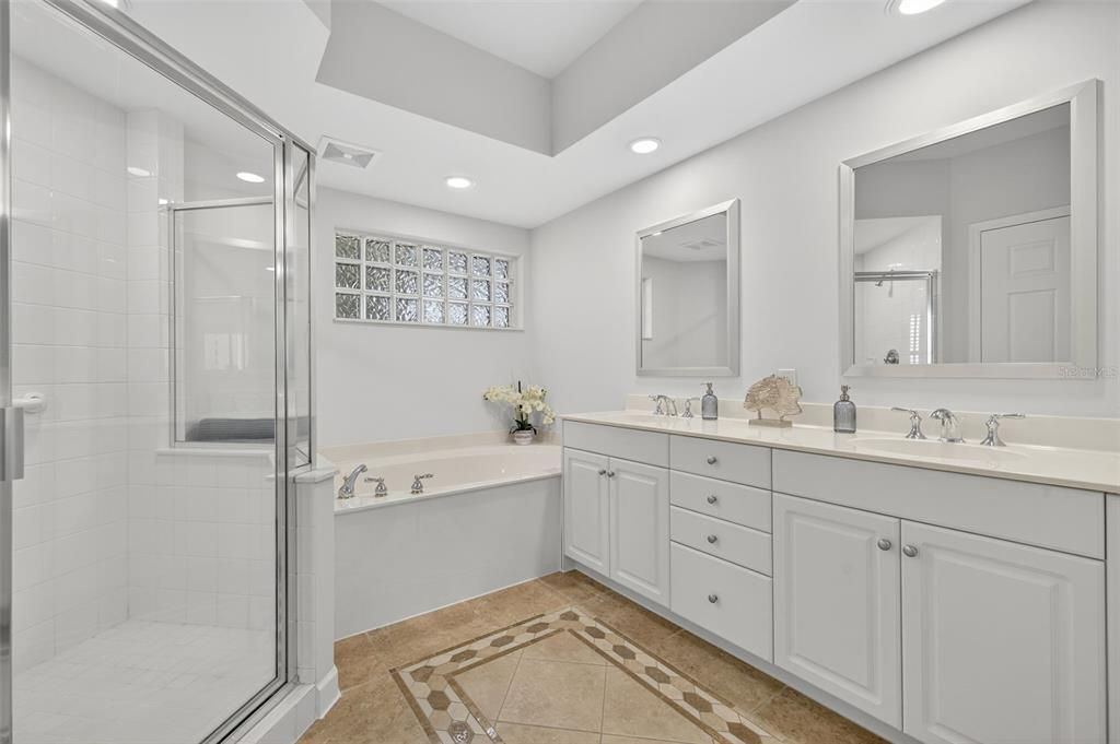 待售: $1,350,000 (3 贝兹, 3 浴室, 2187 平方英尺)