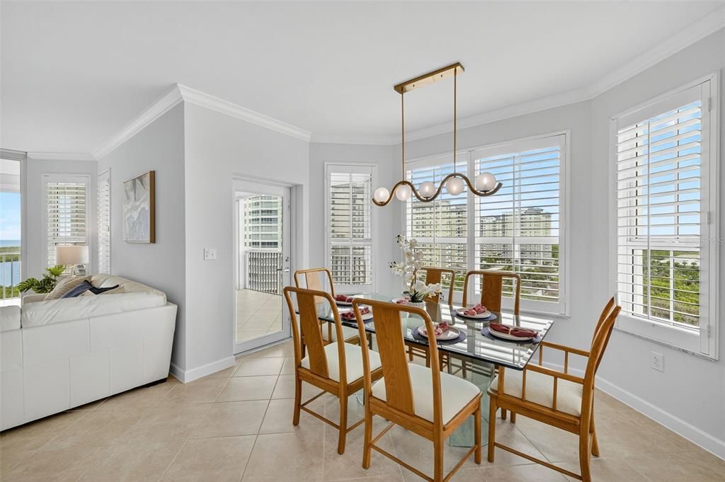 待售: $1,350,000 (3 贝兹, 3 浴室, 2187 平方英尺)