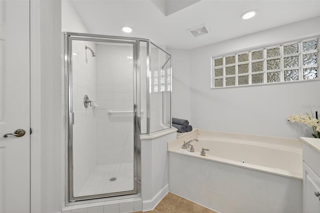 待售: $1,350,000 (3 贝兹, 3 浴室, 2187 平方英尺)