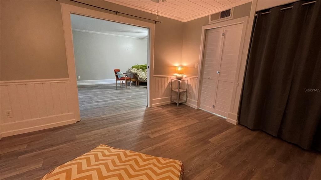 For Sale: $199,000 (2 beds, 1 baths, 1284 Square Feet)