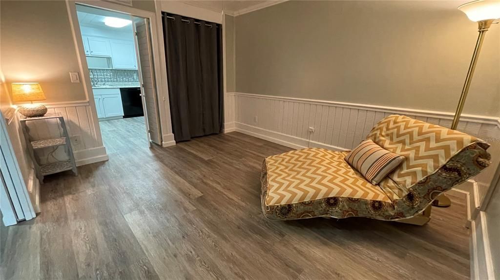 For Sale: $199,000 (2 beds, 1 baths, 1284 Square Feet)