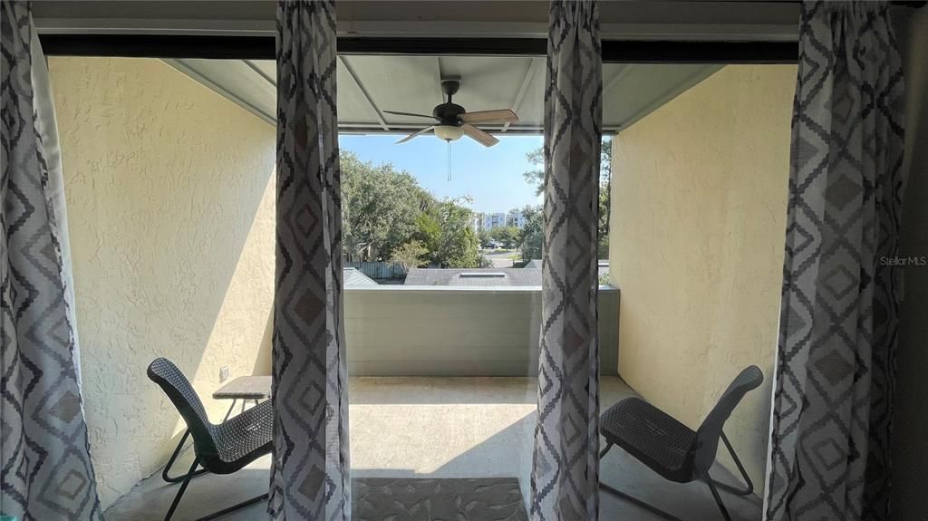 For Sale: $199,000 (2 beds, 1 baths, 1284 Square Feet)