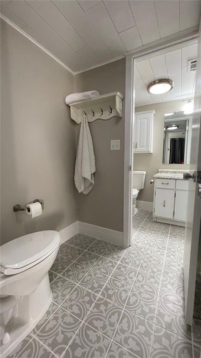 For Sale: $199,000 (2 beds, 1 baths, 1284 Square Feet)