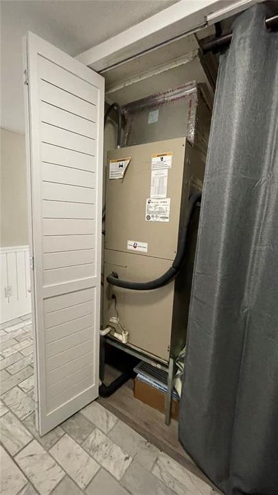 For Sale: $199,000 (2 beds, 1 baths, 1284 Square Feet)