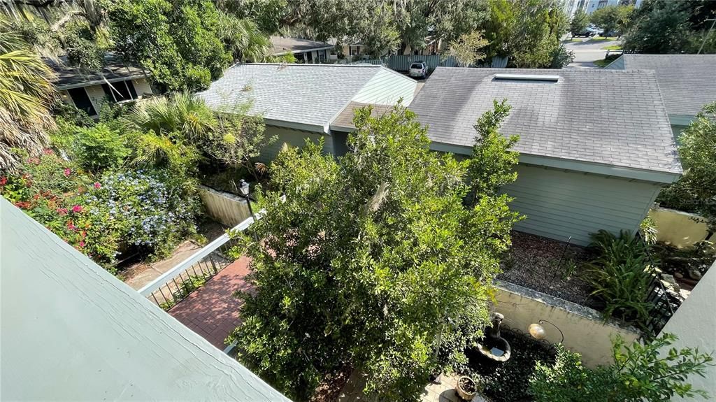 For Sale: $199,000 (2 beds, 1 baths, 1284 Square Feet)