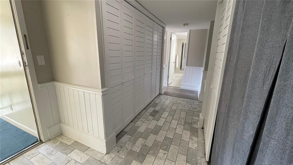 For Sale: $199,000 (2 beds, 1 baths, 1284 Square Feet)