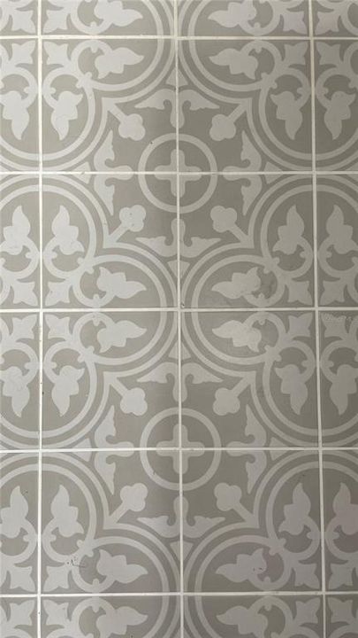 For Sale: $199,000 (2 beds, 1 baths, 1284 Square Feet)