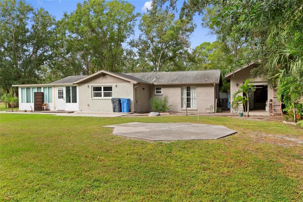 合同活跃: $350,000 (3 贝兹, 2 浴室, 1572 平方英尺)