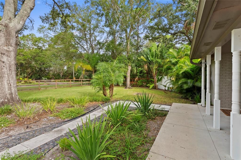 合同活跃: $350,000 (3 贝兹, 2 浴室, 1572 平方英尺)