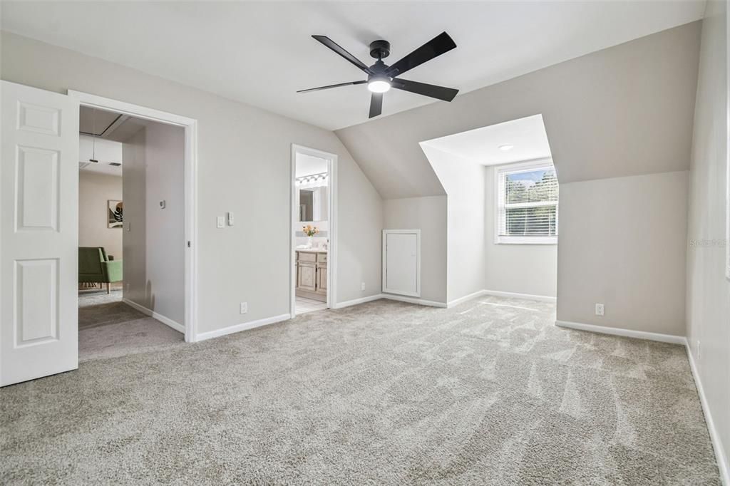 Active With Contract: $536,000 (3 beds, 2 baths, 2199 Square Feet)