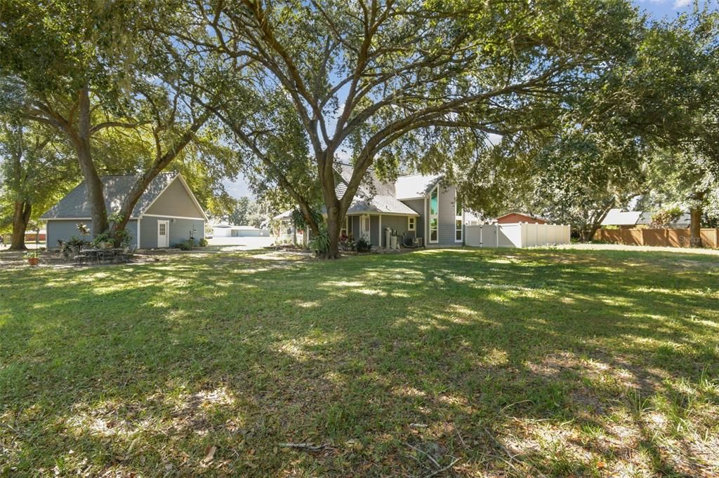 Active With Contract: $536,000 (3 beds, 2 baths, 2199 Square Feet)