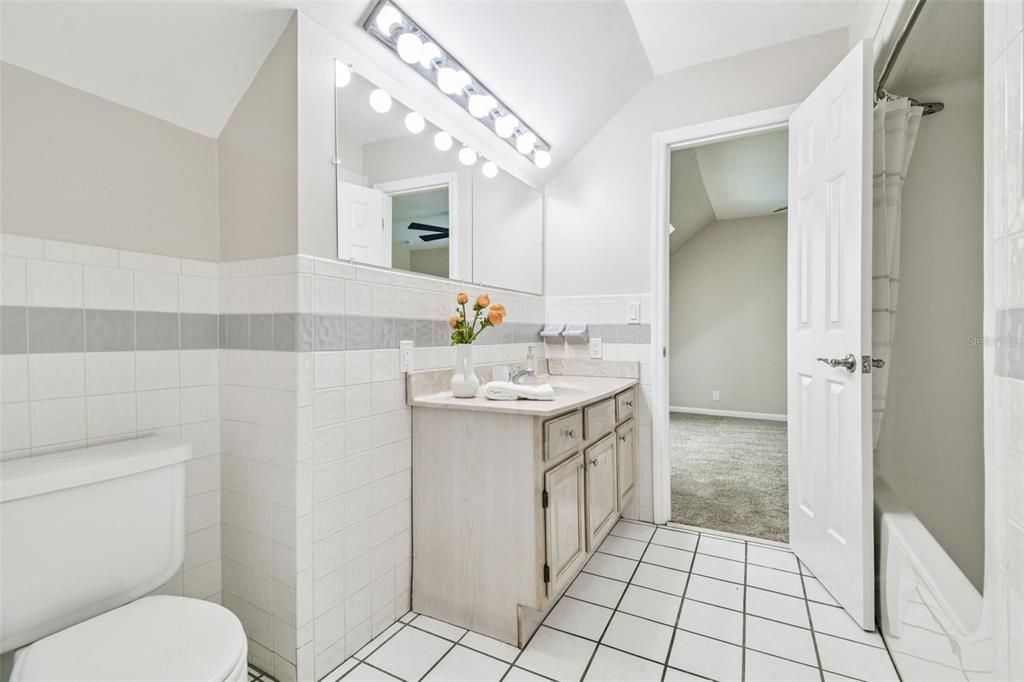 Active With Contract: $536,000 (3 beds, 2 baths, 2199 Square Feet)