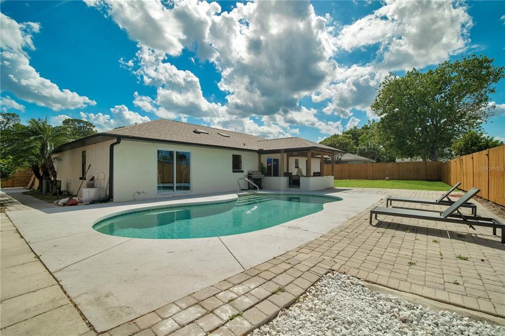 Activo con contrato: $499,000 (3 camas, 2 baños, 1769 Pies cuadrados)