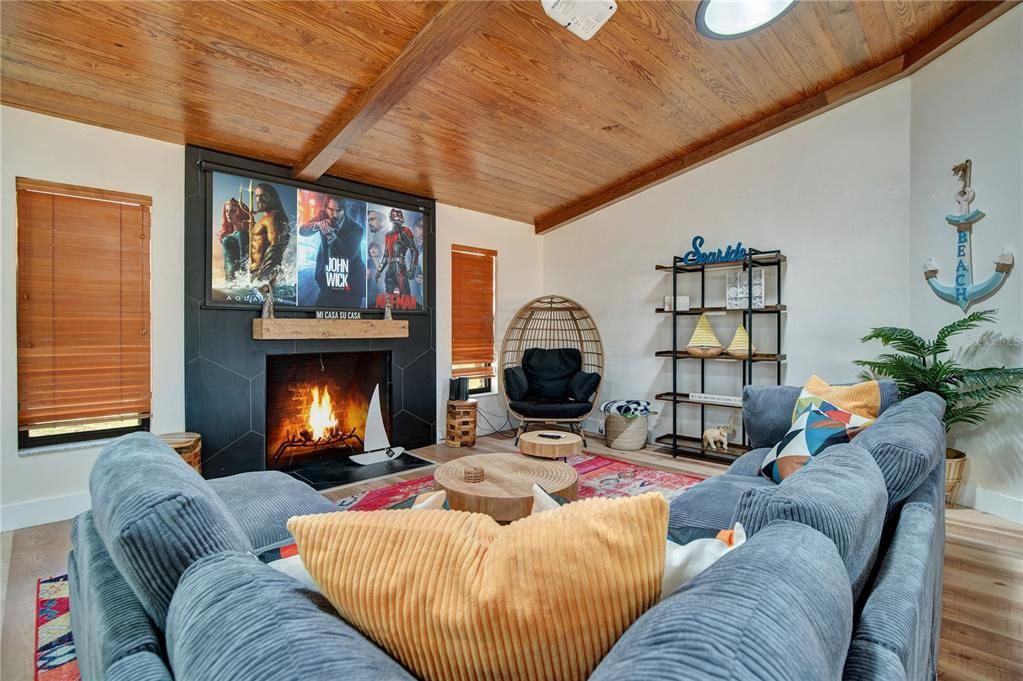 Activo con contrato: $499,000 (3 camas, 2 baños, 1769 Pies cuadrados)