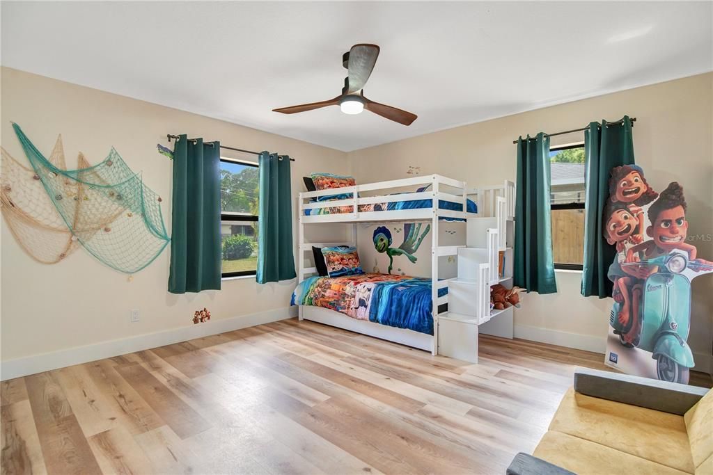 Activo con contrato: $499,000 (3 camas, 2 baños, 1769 Pies cuadrados)