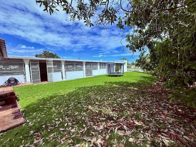 合同活跃: $375,000 (4 贝兹, 3 浴室, 2315 平方英尺)