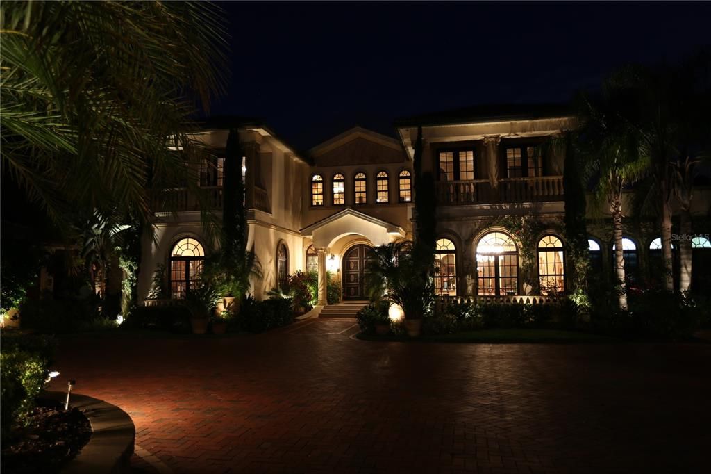 For Sale: $4,200,000 (6 beds, 6 baths, 6820 Square Feet)