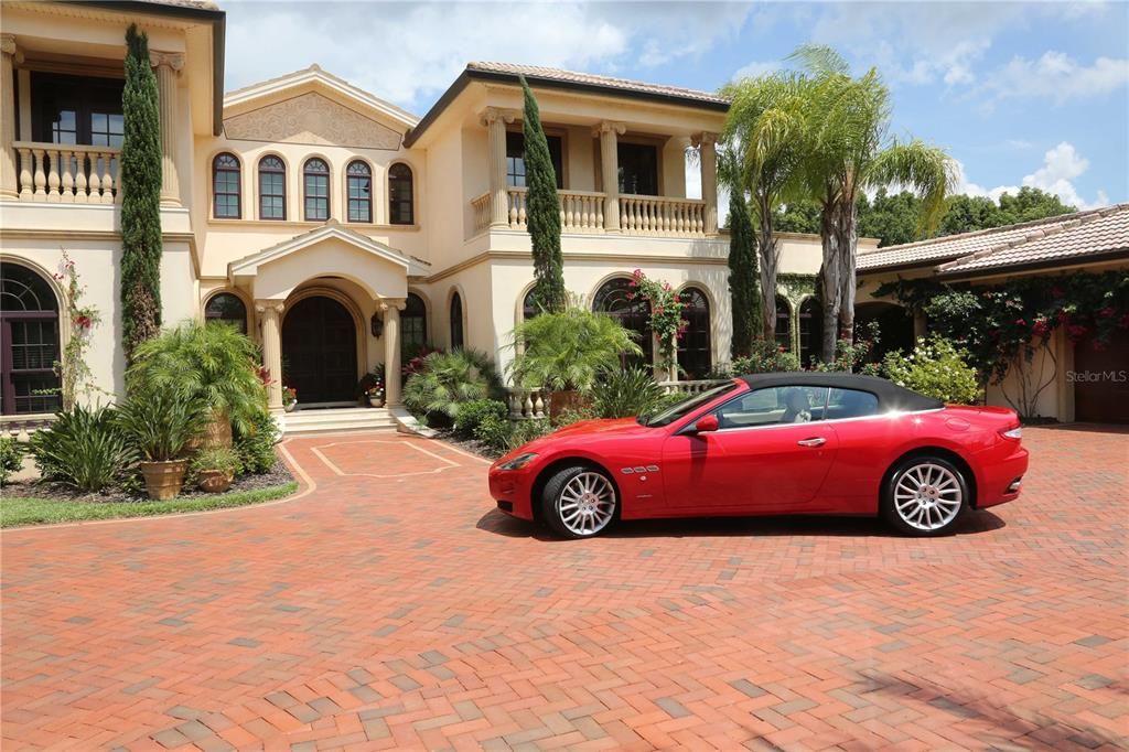 For Sale: $4,200,000 (6 beds, 6 baths, 6820 Square Feet)