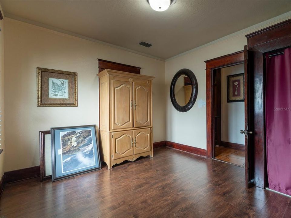 En Venta: $32,400 (0 camas, 0 baños, 2007 Pies cuadrados)