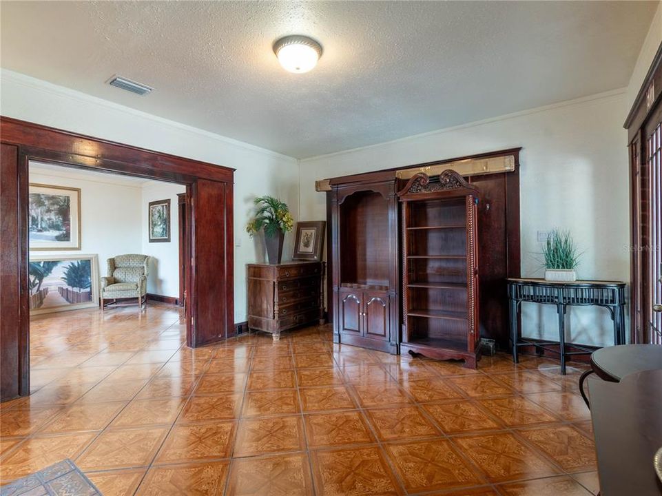 En Venta: $32,400 (0 camas, 0 baños, 2007 Pies cuadrados)