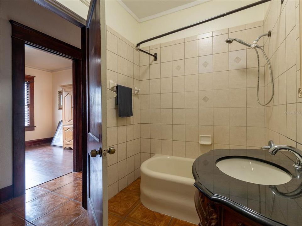 En Venta: $32,400 (0 camas, 0 baños, 2007 Pies cuadrados)