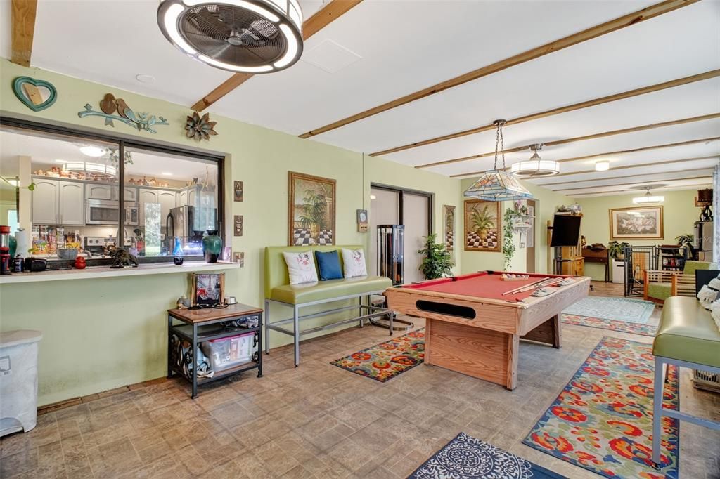 En Venta: $549,900 (3 camas, 2 baños, 2606 Pies cuadrados)