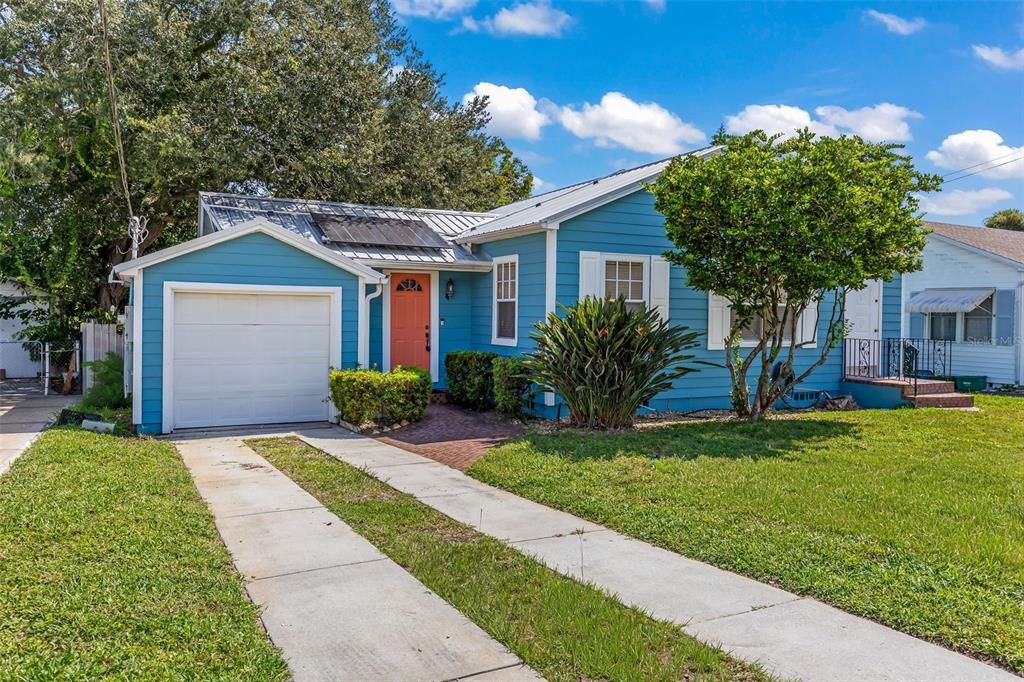 Active With Contract: $199,000 (3 beds, 2 baths, 1322 Square Feet)