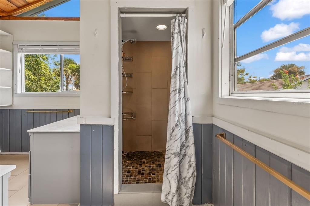 Active With Contract: $199,000 (3 beds, 2 baths, 1322 Square Feet)