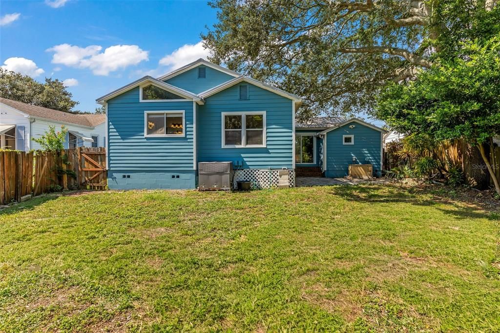 Active With Contract: $199,000 (3 beds, 2 baths, 1322 Square Feet)