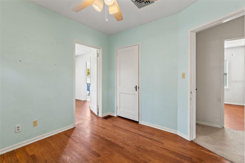 Active With Contract: $199,000 (3 beds, 2 baths, 1322 Square Feet)