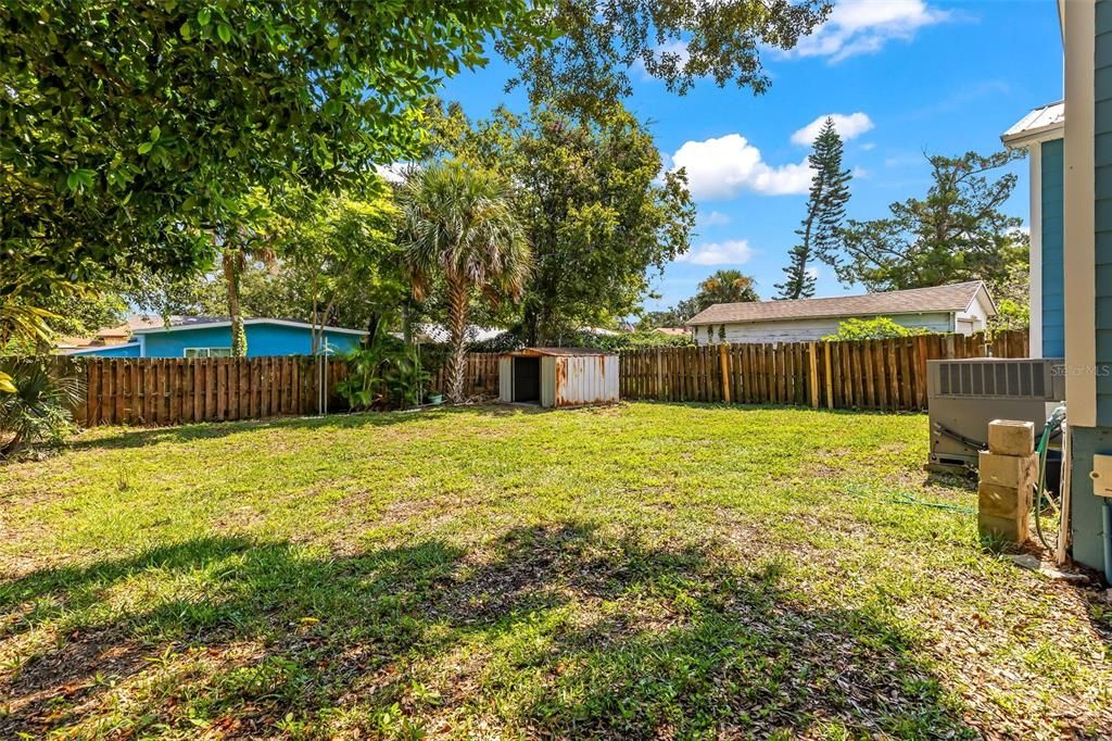 Active With Contract: $199,000 (3 beds, 2 baths, 1322 Square Feet)