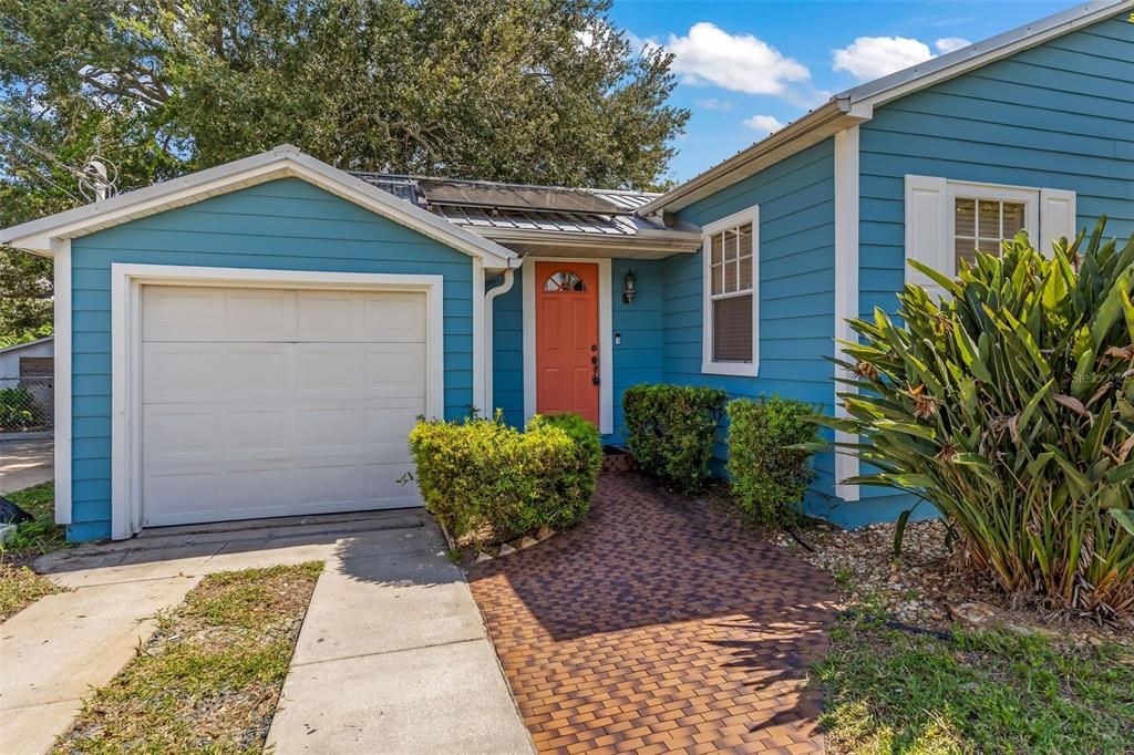 Active With Contract: $199,000 (3 beds, 2 baths, 1322 Square Feet)