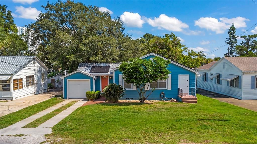 Active With Contract: $199,000 (3 beds, 2 baths, 1322 Square Feet)