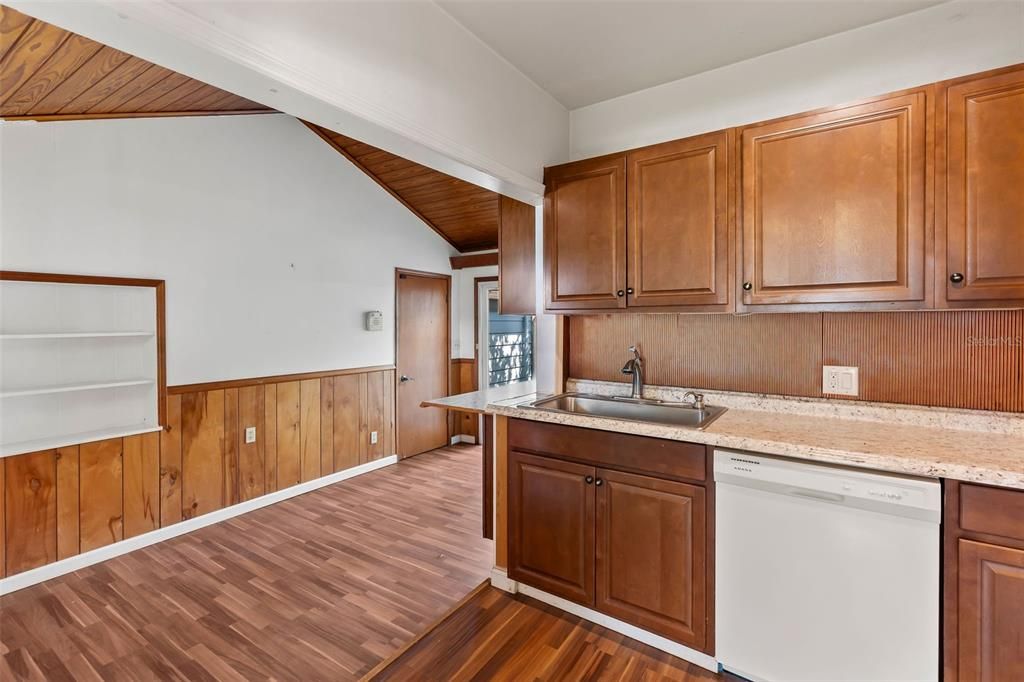 Active With Contract: $199,000 (3 beds, 2 baths, 1322 Square Feet)