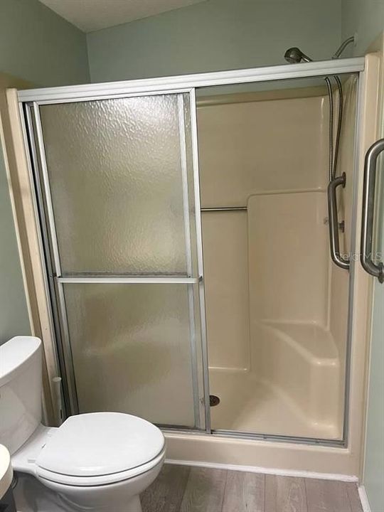 Activo con contrato: $179,900 (2 camas, 2 baños, 1144 Pies cuadrados)