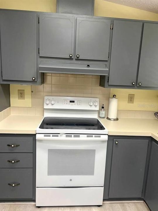 Activo con contrato: $179,900 (2 camas, 2 baños, 1144 Pies cuadrados)