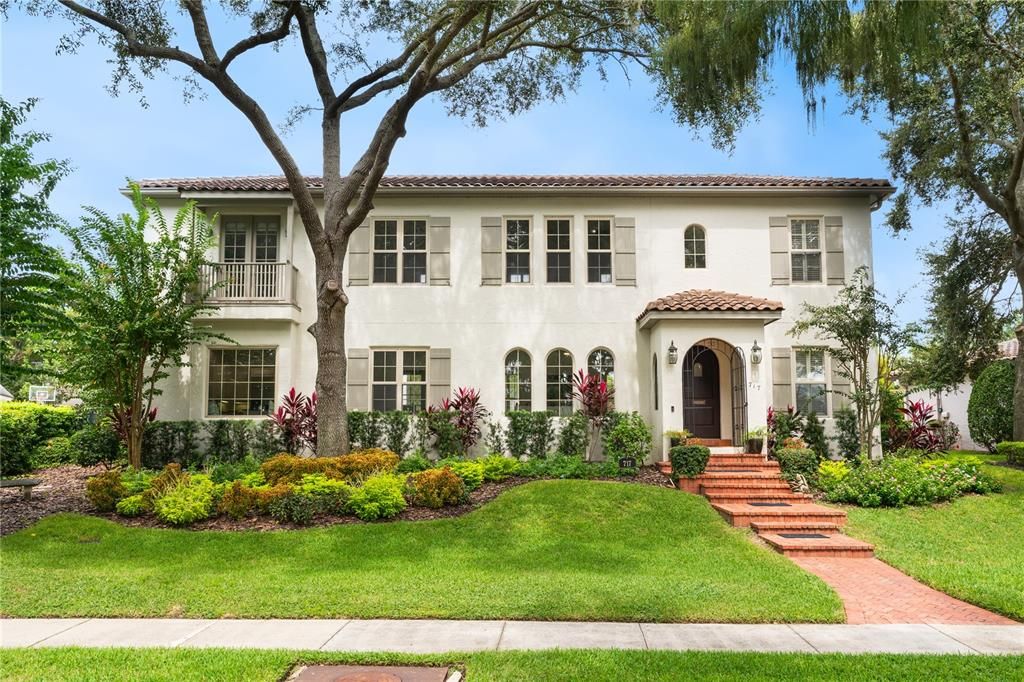 Recently Sold: $1,795,000 (4 beds, 4 baths, 3797 Square Feet)