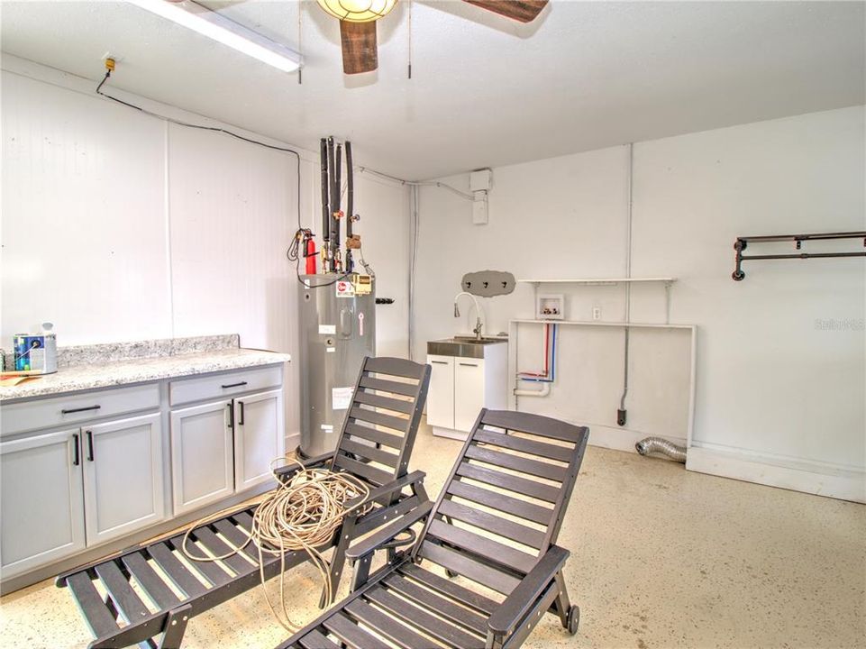 For Sale: $299,000 (3 beds, 2 baths, 1698 Square Feet)