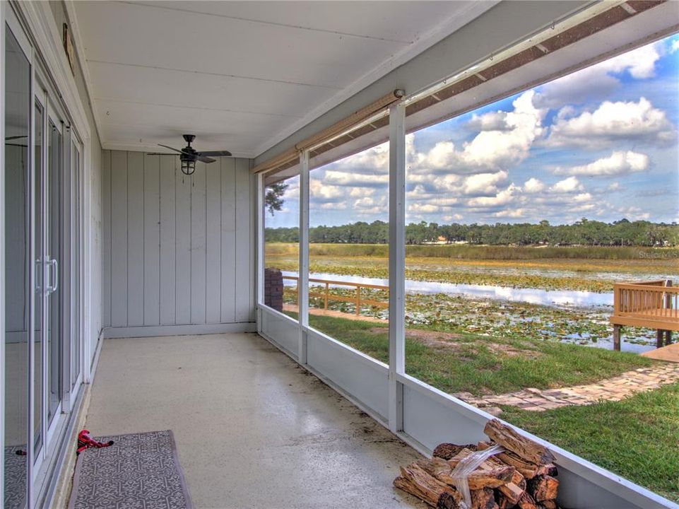 For Sale: $299,000 (3 beds, 2 baths, 1698 Square Feet)