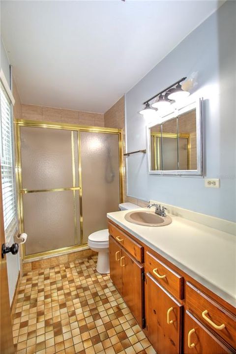 For Sale: $299,000 (3 beds, 2 baths, 1698 Square Feet)