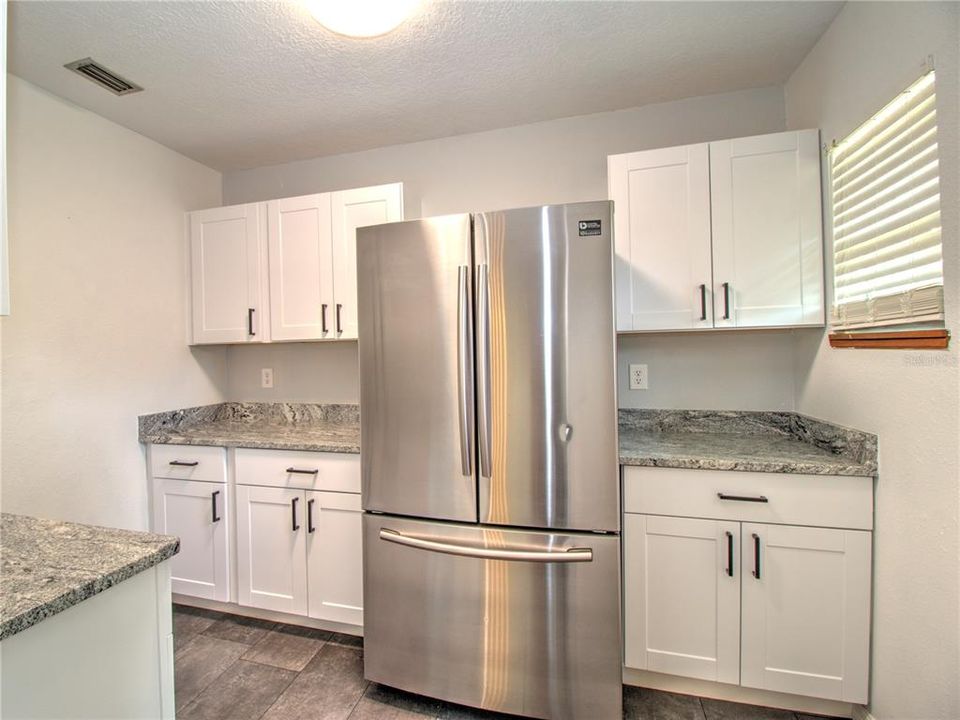 For Sale: $299,000 (3 beds, 2 baths, 1698 Square Feet)