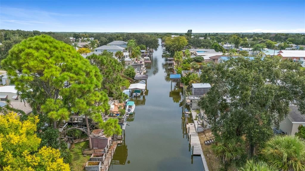 合同活跃: $298,900 (2 贝兹, 2 浴室, 768 平方英尺)