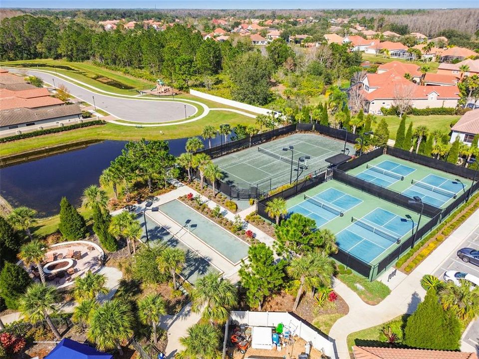 合同活跃: $649,900 (3 贝兹, 3 浴室, 2275 平方英尺)