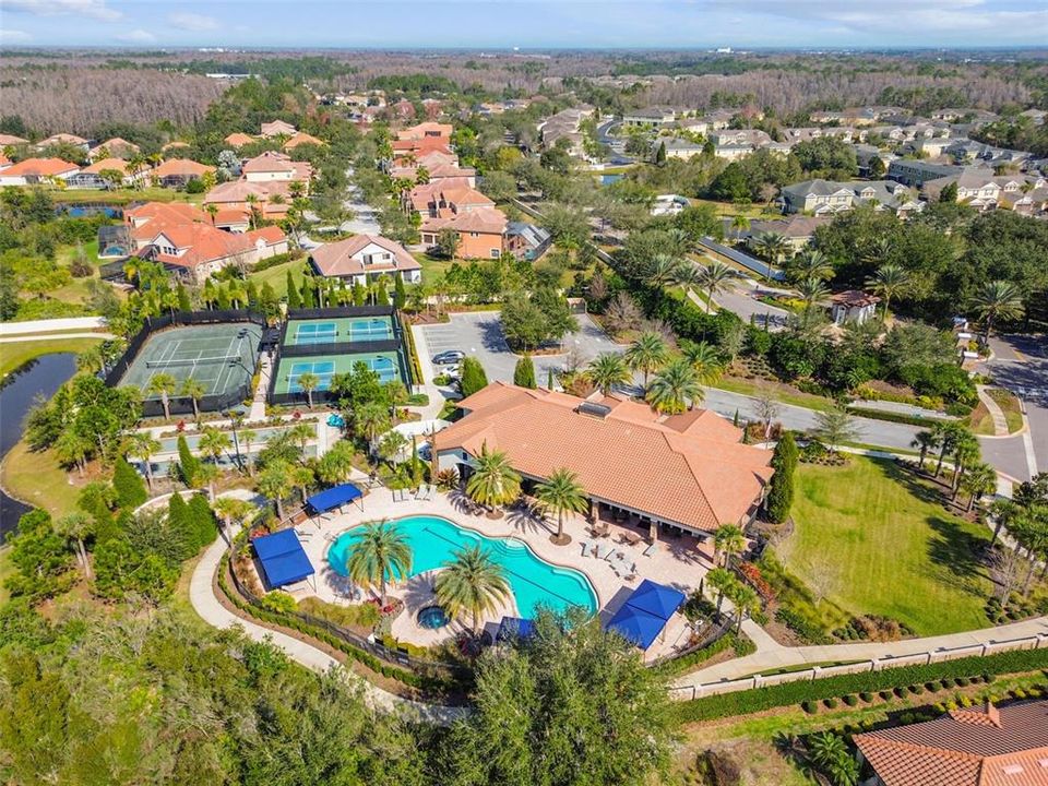 合同活跃: $649,900 (3 贝兹, 3 浴室, 2275 平方英尺)