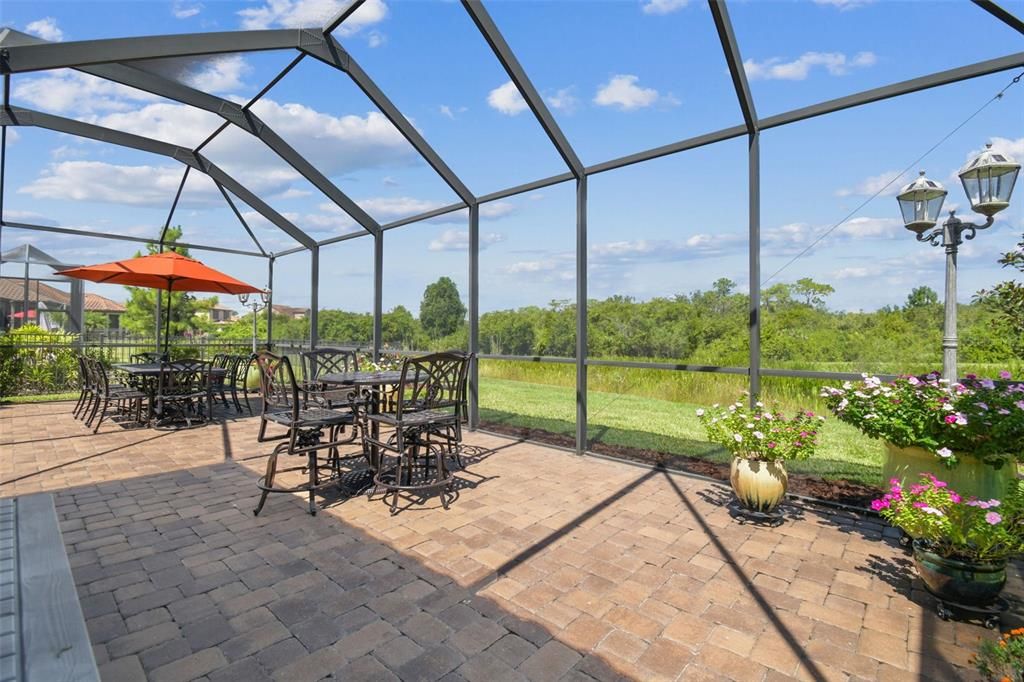 合同活跃: $649,900 (3 贝兹, 3 浴室, 2275 平方英尺)