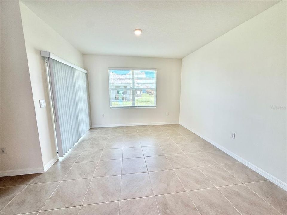 Active With Contract: $2,000 (3 beds, 2 baths, 1672 Square Feet)