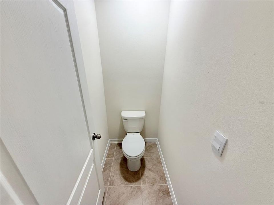 Active With Contract: $2,000 (3 beds, 2 baths, 1672 Square Feet)