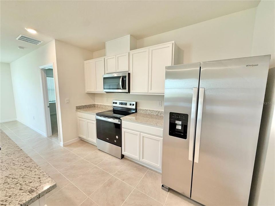 Active With Contract: $2,000 (3 beds, 2 baths, 1672 Square Feet)