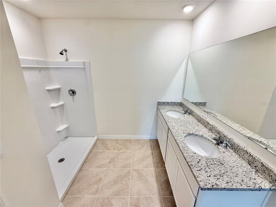 Active With Contract: $2,000 (3 beds, 2 baths, 1672 Square Feet)